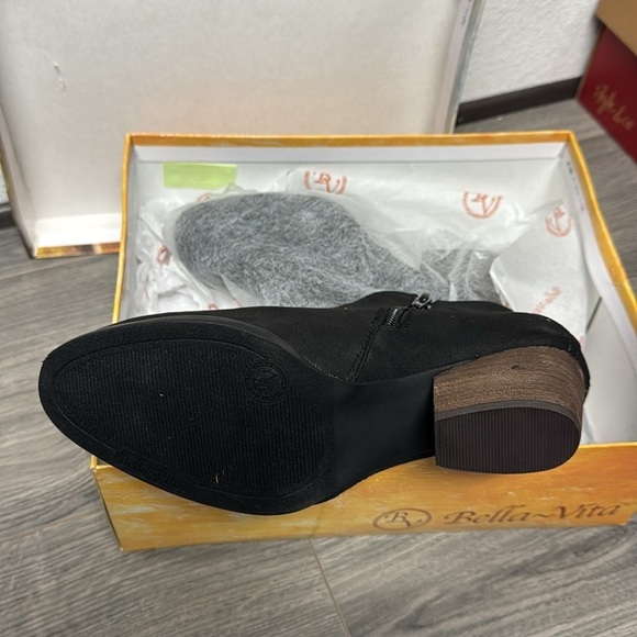 Bella Vita Bella Vita Bobbi Comfort Ankle Boots - Picture 3 of 5